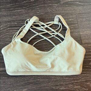 Lululemon free to be wild sports bra